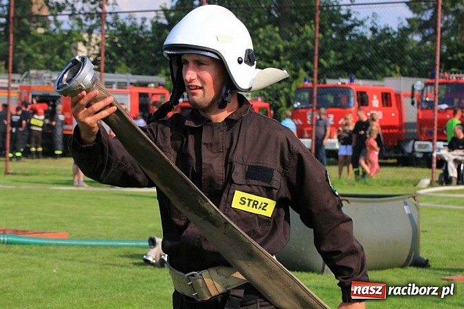 Zdjęcie w galerii na portalu naszraciborz.pl: Strażacy z Samborowic najlepsi w gminie. Znakomity czas bojówki wiadomości z regionu