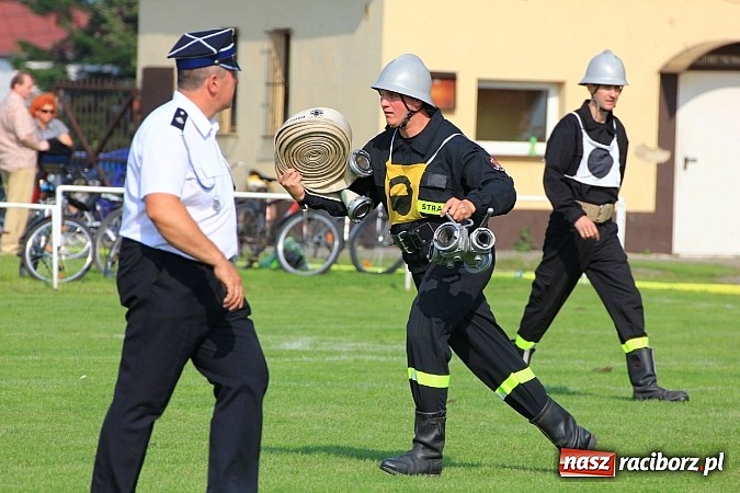Zdjęcie w galerii na portalu naszraciborz.pl: Strażacy z Samborowic najlepsi w gminie. Znakomity czas bojówki wiadomości z regionu