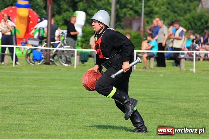 Zdjęcie w galerii na portalu naszraciborz.pl: Strażacy z Samborowic najlepsi w gminie. Znakomity czas bojówki wiadomości z regionu