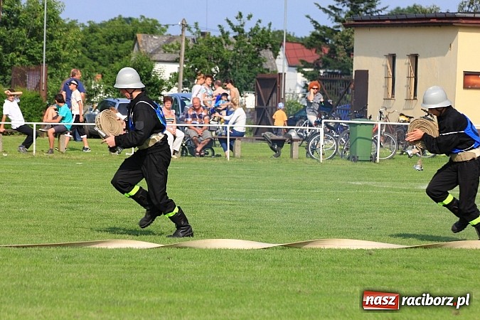Zdjęcie w galerii na portalu naszraciborz.pl: Strażacy z Samborowic najlepsi w gminie. Znakomity czas bojówki wiadomości z regionu