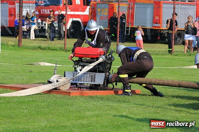 Zdjęcie w galerii na portalu naszraciborz.pl: Strażacy z Samborowic najlepsi w gminie. Znakomity czas bojówki wiadomości z regionu