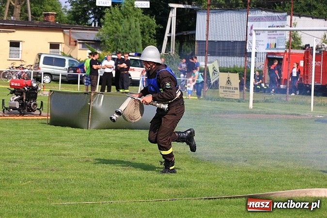 Zdjęcie w galerii na portalu naszraciborz.pl: Strażacy z Samborowic najlepsi w gminie. Znakomity czas bojówki wiadomości z regionu