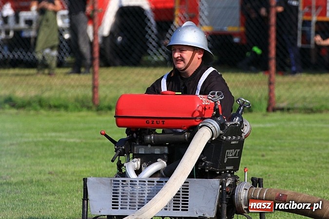 Zdjęcie w galerii na portalu naszraciborz.pl: Strażacy z Samborowic najlepsi w gminie. Znakomity czas bojówki wiadomości z regionu