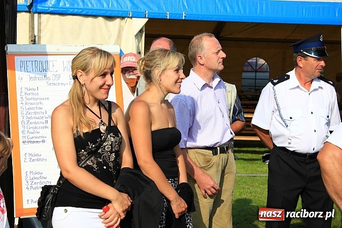 Zdjęcie w galerii na portalu naszraciborz.pl: Strażacy z Samborowic najlepsi w gminie. Znakomity czas bojówki wiadomości z regionu