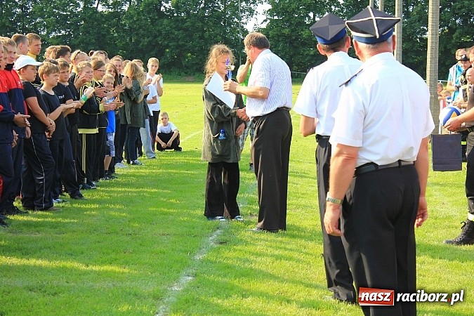 Zdjęcie w galerii na portalu naszraciborz.pl: Strażacy z Samborowic najlepsi w gminie. Znakomity czas bojówki wiadomości z regionu