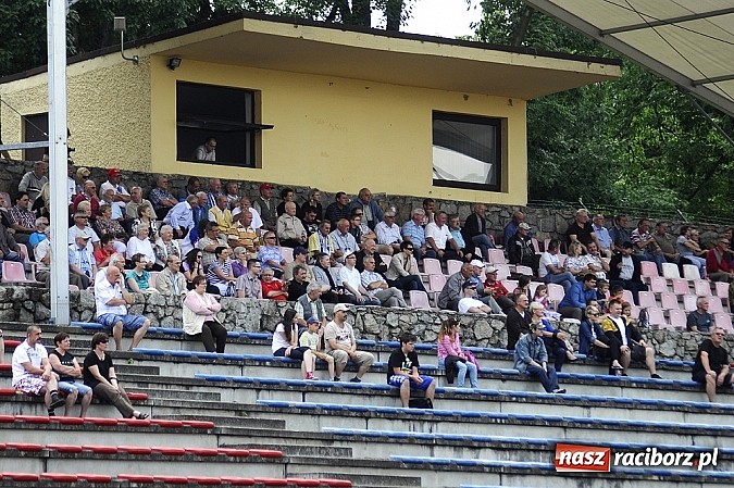 Zdjęcie w galerii na portalu naszraciborz.pl: Unia z Kanadą na remis wiadomości z regionu