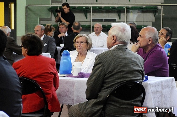 Zdjęcie w galerii na portalu naszraciborz.pl: Unici wspominali awans do I ligi wiadomości z regionu