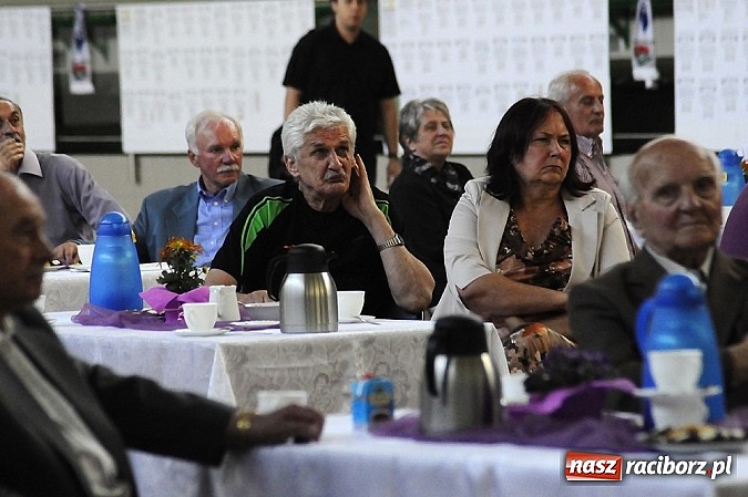 Zdjęcie w galerii na portalu naszraciborz.pl: Unici wspominali awans do I ligi wiadomości z regionu