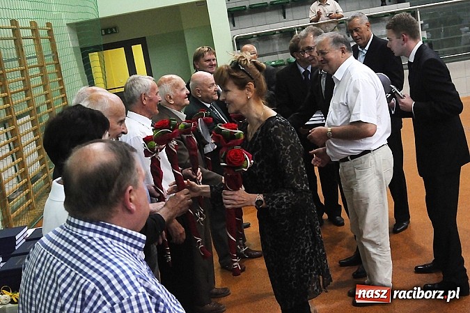 Zdjęcie w galerii na portalu naszraciborz.pl: Unici wspominali awans do I ligi wiadomości z regionu