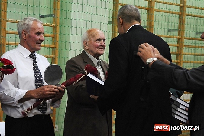 Zdjęcie w galerii na portalu naszraciborz.pl: Unici wspominali awans do I ligi wiadomości z regionu