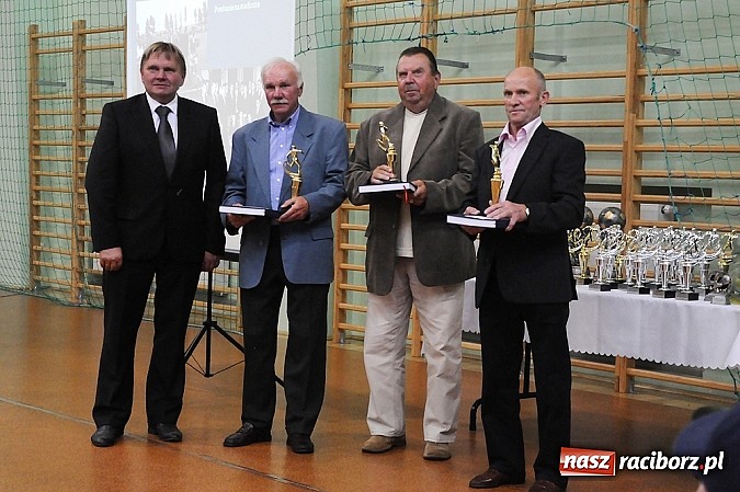 Zdjęcie w galerii na portalu naszraciborz.pl: Unici wspominali awans do I ligi wiadomości z regionu