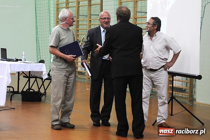 Zdjęcie w galerii na portalu naszraciborz.pl: Unici wspominali awans do I ligi wiadomości z regionu