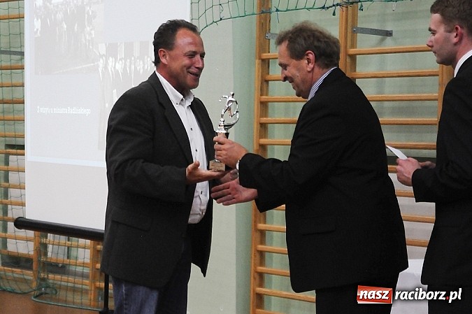 Zdjęcie w galerii na portalu naszraciborz.pl: Unici wspominali awans do I ligi wiadomości z regionu