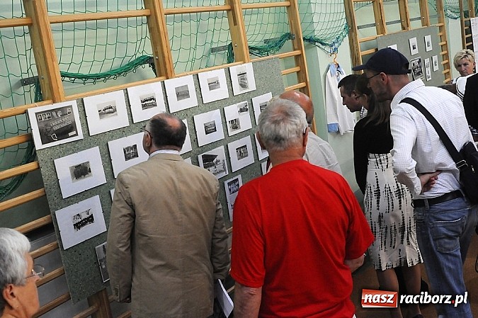 Zdjęcie w galerii na portalu naszraciborz.pl: Unici wspominali awans do I ligi wiadomości z regionu