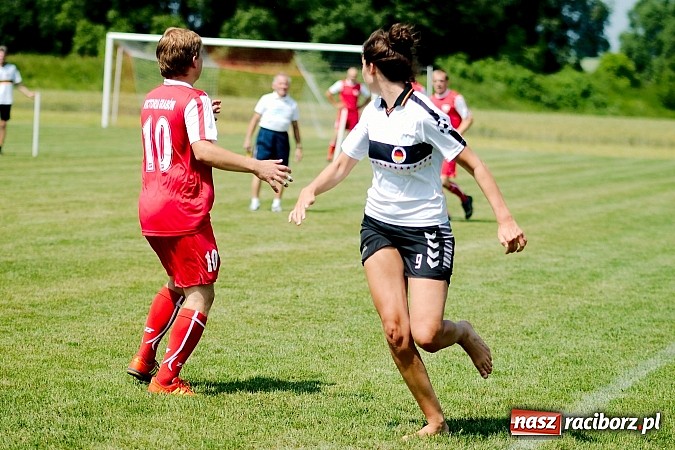 Zdjęcie w galerii na portalu naszraciborz.pl: Turniej schlagballa w Cyprzanowie: zespoły z Niemiec zdominowały podium wiadomości z regionu