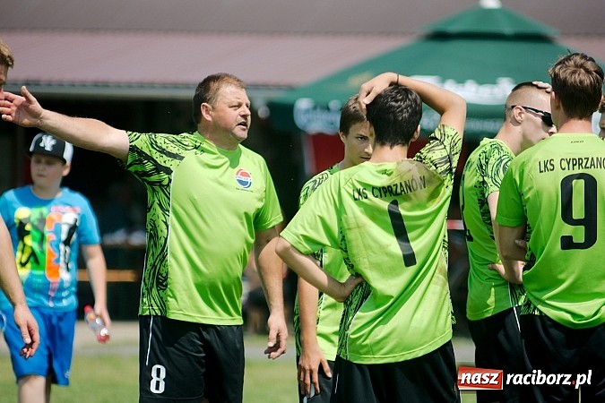 Zdjęcie w galerii na portalu naszraciborz.pl: Turniej schlagballa w Cyprzanowie: zespoły z Niemiec zdominowały podium wiadomości z regionu