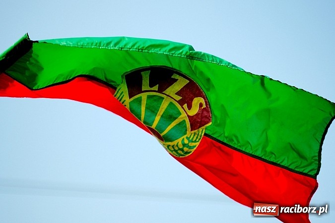 Zdjęcie w galerii na portalu naszraciborz.pl: Turniej schlagballa w Cyprzanowie: zespoły z Niemiec zdominowały podium wiadomości z regionu