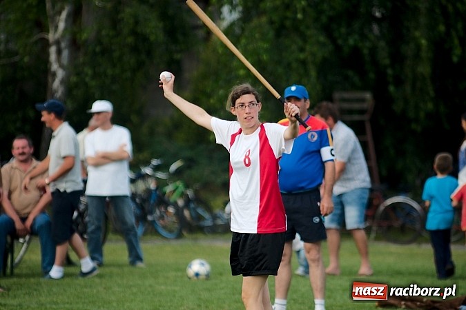 Zdjęcie w galerii na portalu naszraciborz.pl: Turniej schlagballa w Cyprzanowie: zespoły z Niemiec zdominowały podium wiadomości z regionu