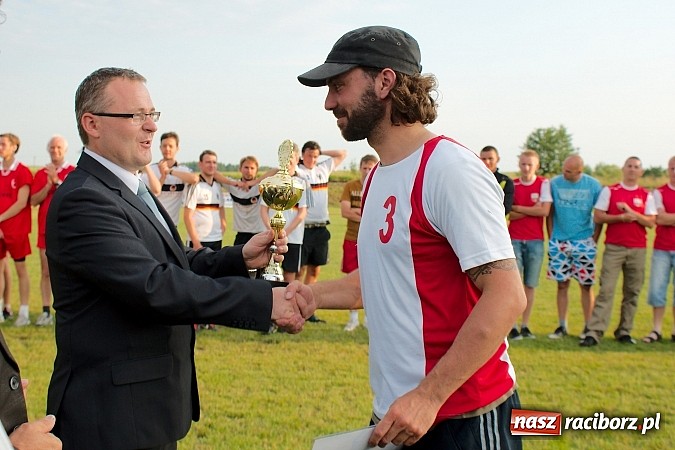 Zdjęcie w galerii na portalu naszraciborz.pl: Turniej schlagballa w Cyprzanowie: zespoły z Niemiec zdominowały podium wiadomości z regionu