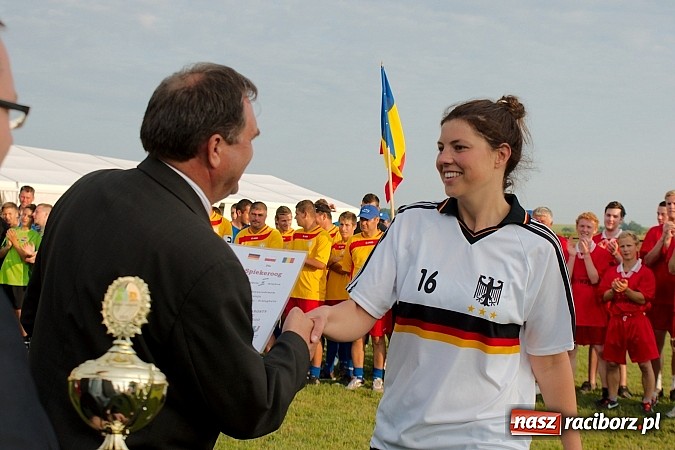 Zdjęcie w galerii na portalu naszraciborz.pl: Turniej schlagballa w Cyprzanowie: zespoły z Niemiec zdominowały podium wiadomości z regionu