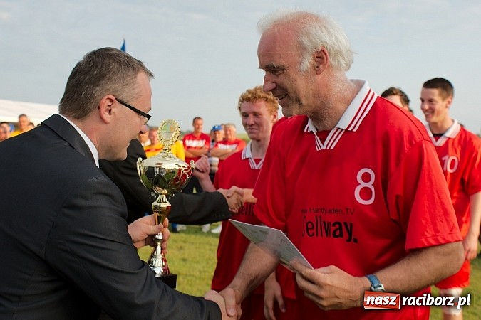 Zdjęcie w galerii na portalu naszraciborz.pl: Turniej schlagballa w Cyprzanowie: zespoły z Niemiec zdominowały podium wiadomości z regionu
