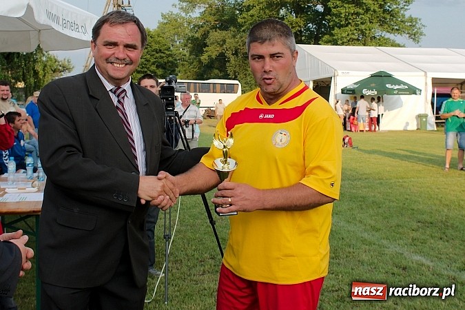 Zdjęcie w galerii na portalu naszraciborz.pl: Turniej schlagballa w Cyprzanowie: zespoły z Niemiec zdominowały podium wiadomości z regionu