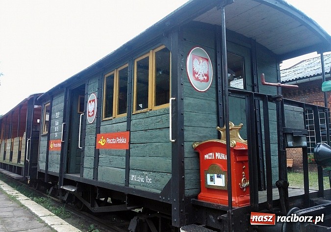 Zdjęcie w galerii na portalu naszraciborz.pl: Lokomotywy z Rud na okazjonalnej pocztówce wiadomości z regionu