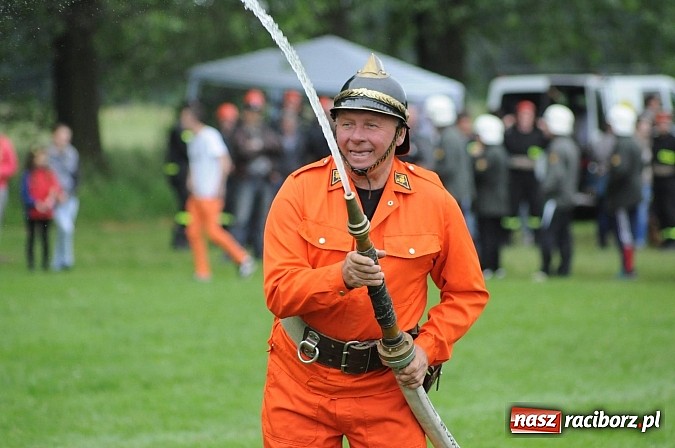 Zdjęcie w galerii na portalu naszraciborz.pl: Bieńkowice najlepsze w międzynarodowych zawodach sikawek konnych wiadomości z regionu