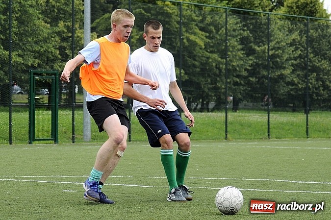 Zdjęcie w galerii na portalu naszraciborz.pl: Ruszyła Liga Orlik 2013. Feniks liderem wiadomości z regionu