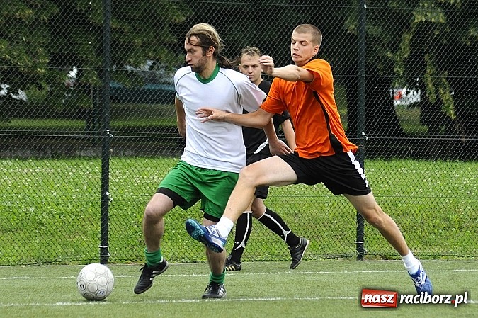 Zdjęcie w galerii na portalu naszraciborz.pl: Ruszyła Liga Orlik 2013. Feniks liderem wiadomości z regionu