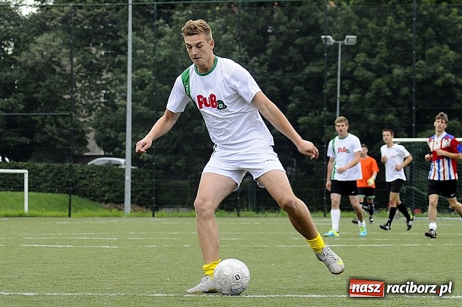 Zdjęcie w galerii na portalu naszraciborz.pl: Ruszyła Liga Orlik 2013. Feniks liderem wiadomości z regionu