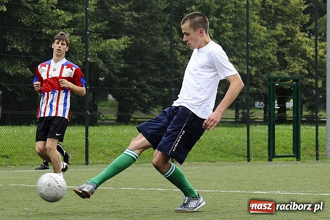 Zdjęcie w galerii na portalu naszraciborz.pl: Ruszyła Liga Orlik 2013. Feniks liderem wiadomości z regionu