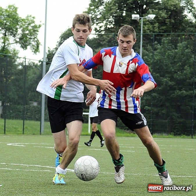 Zdjęcie w galerii na portalu naszraciborz.pl: Ruszyła Liga Orlik 2013. Feniks liderem wiadomości z regionu