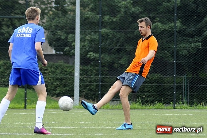 Zdjęcie w galerii na portalu naszraciborz.pl: Ruszyła Liga Orlik 2013. Feniks liderem wiadomości z regionu
