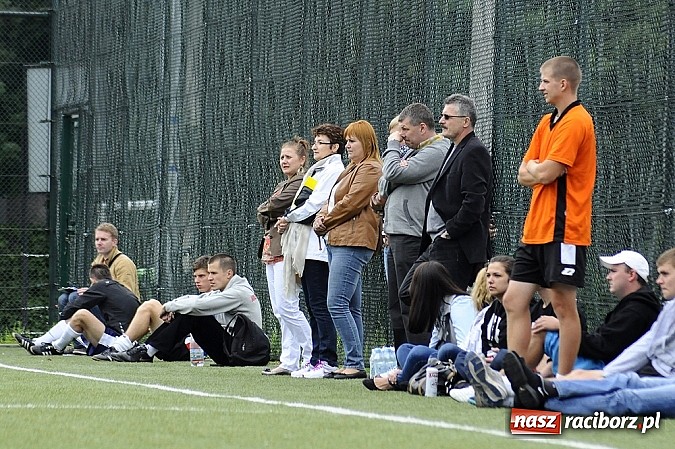 Zdjęcie w galerii na portalu naszraciborz.pl: Ruszyła Liga Orlik 2013. Feniks liderem wiadomości z regionu