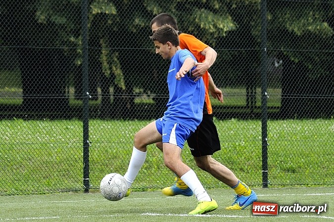 Zdjęcie w galerii na portalu naszraciborz.pl: Ruszyła Liga Orlik 2013. Feniks liderem wiadomości z regionu