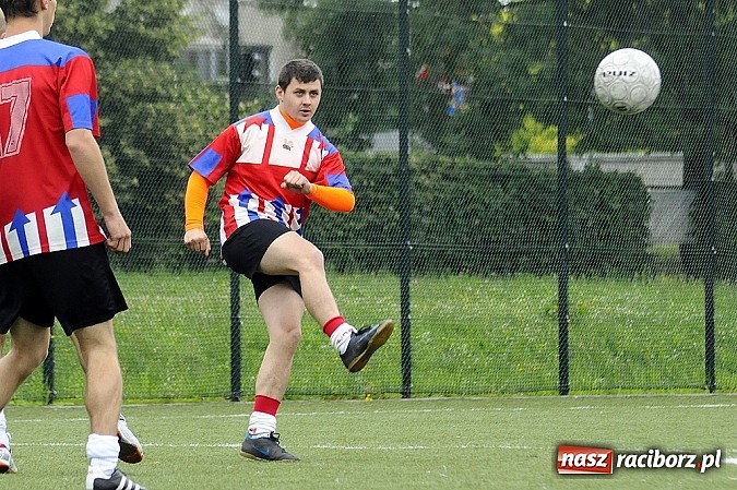 Zdjęcie w galerii na portalu naszraciborz.pl: Ruszyła Liga Orlik 2013. Feniks liderem wiadomości z regionu