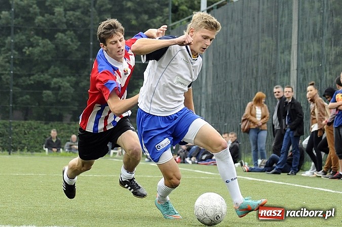 Zdjęcie w galerii na portalu naszraciborz.pl: Ruszyła Liga Orlik 2013. Feniks liderem wiadomości z regionu