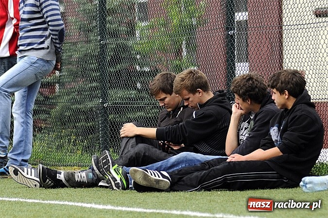 Zdjęcie w galerii na portalu naszraciborz.pl: Ruszyła Liga Orlik 2013. Feniks liderem wiadomości z regionu