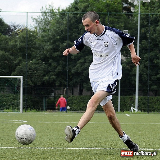 Zdjęcie w galerii na portalu naszraciborz.pl: Ruszyła Liga Orlik 2013. Feniks liderem wiadomości z regionu