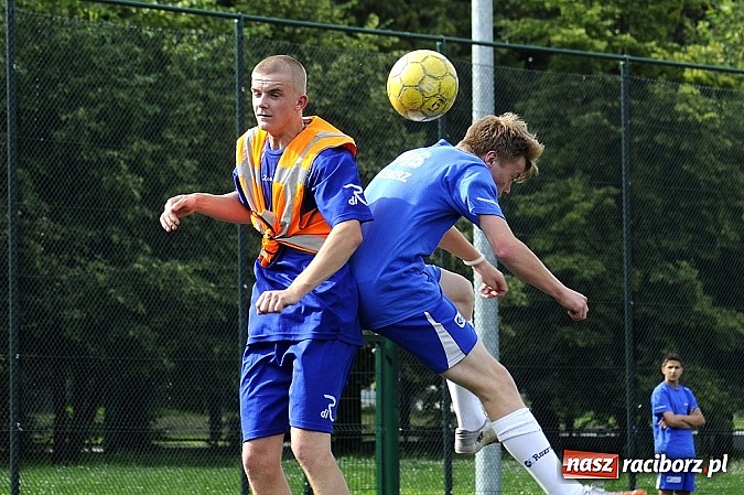 Zdjęcie w galerii na portalu naszraciborz.pl: Ruszyła Liga Orlik 2013. Feniks liderem wiadomości z regionu