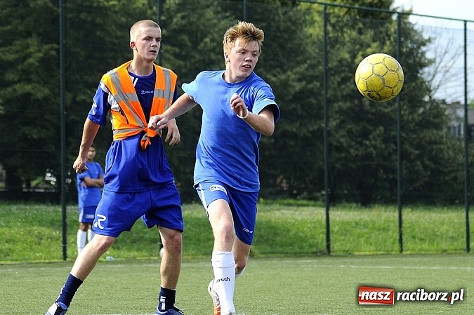 Zdjęcie w galerii na portalu naszraciborz.pl: Ruszyła Liga Orlik 2013. Feniks liderem wiadomości z regionu
