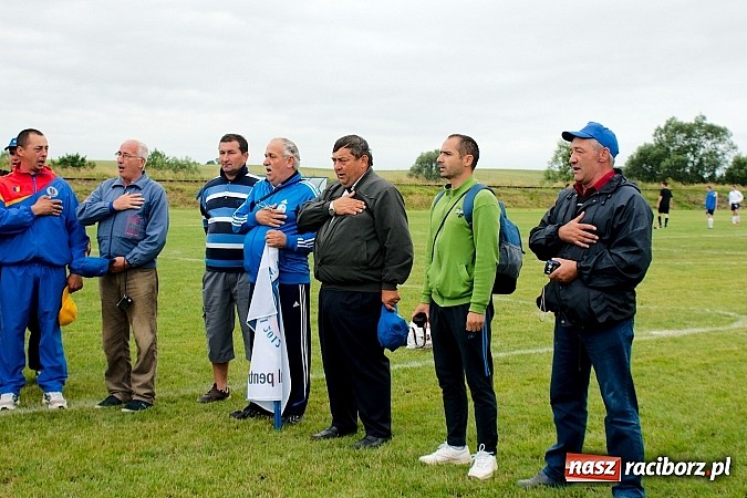 Zdjęcie w galerii na portalu naszraciborz.pl: Puchar Wójta: Samborowice zrobiły miazgę z Pietrowic. Trofeum w rękach Pawłowa wiadomości z regionu