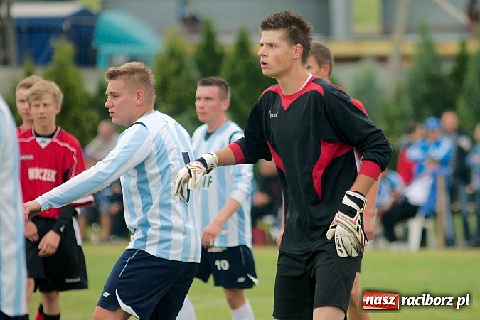 Zdjęcie w galerii na portalu naszraciborz.pl: Puchar Wójta: Samborowice zrobiły miazgę z Pietrowic. Trofeum w rękach Pawłowa wiadomości z regionu