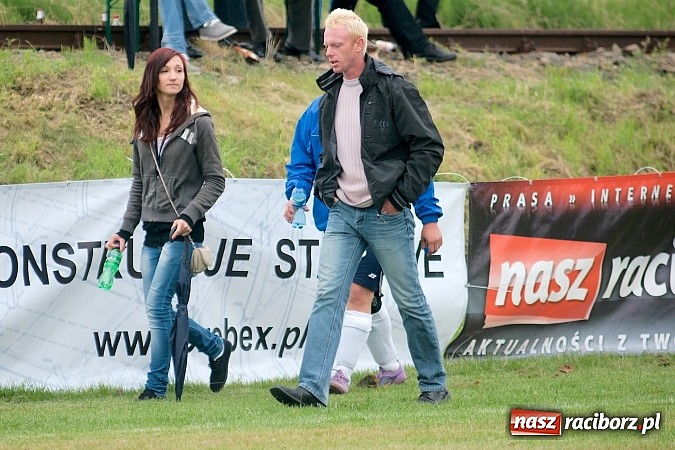 Zdjęcie w galerii na portalu naszraciborz.pl: Puchar Wójta: Samborowice zrobiły miazgę z Pietrowic. Trofeum w rękach Pawłowa wiadomości z regionu