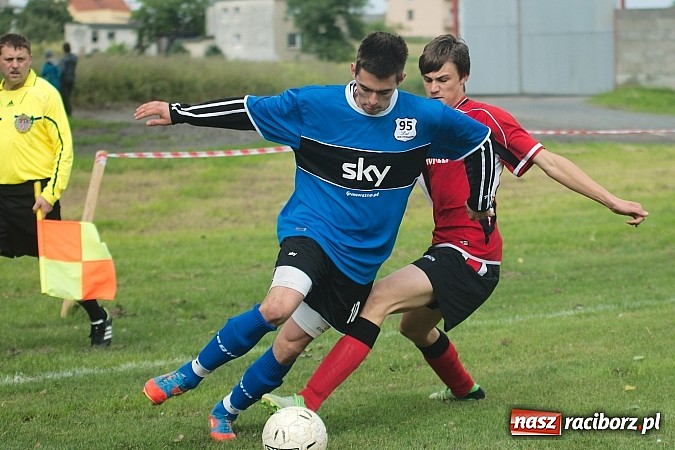 Zdjęcie w galerii na portalu naszraciborz.pl: Puchar Wójta: Samborowice zrobiły miazgę z Pietrowic. Trofeum w rękach Pawłowa wiadomości z regionu