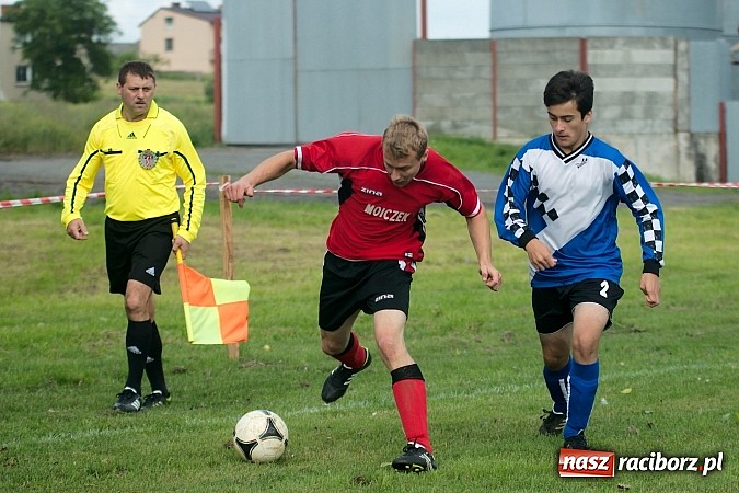 Zdjęcie w galerii na portalu naszraciborz.pl: Puchar Wójta: Samborowice zrobiły miazgę z Pietrowic. Trofeum w rękach Pawłowa wiadomości z regionu