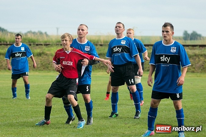 Zdjęcie w galerii na portalu naszraciborz.pl: Puchar Wójta: Samborowice zrobiły miazgę z Pietrowic. Trofeum w rękach Pawłowa wiadomości z regionu