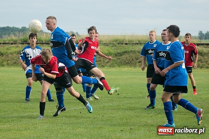 Zdjęcie w galerii na portalu naszraciborz.pl: Puchar Wójta: Samborowice zrobiły miazgę z Pietrowic. Trofeum w rękach Pawłowa wiadomości z regionu