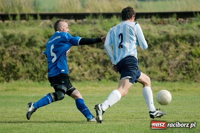 Zdjęcie w galerii na portalu naszraciborz.pl: Puchar Wójta: Samborowice zrobiły miazgę z Pietrowic. Trofeum w rękach Pawłowa wiadomości z regionu